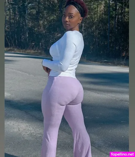 Niyahmoeye Main Profile Photo