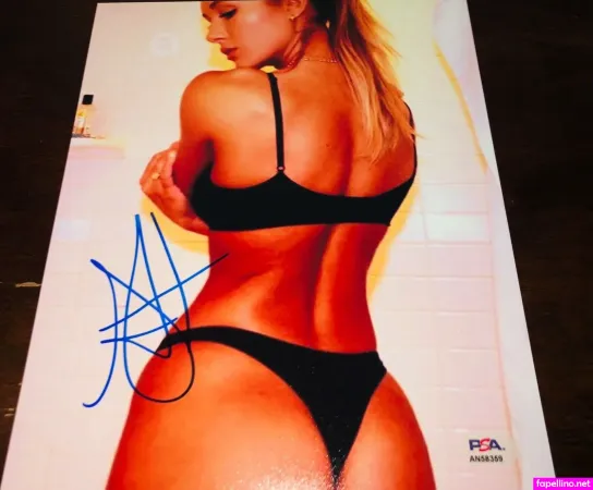 Niykeeheaton OnlyFans Thumbnail #1pzZ7ON4rr