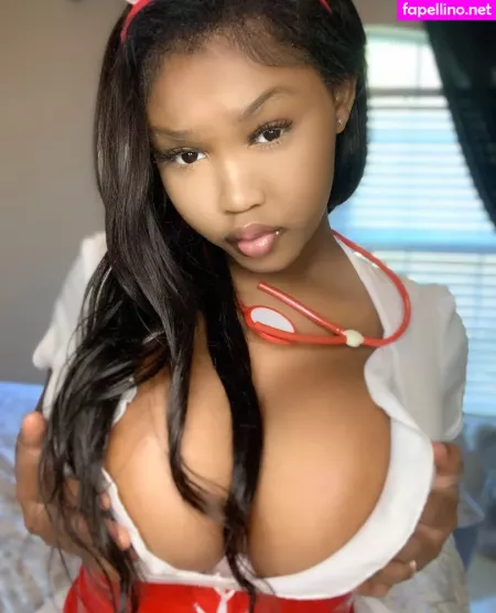 Nizhoni Renee OnlyFans Thumbnail #C6iuQZaNt2