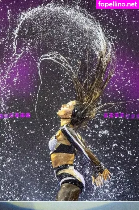 Noa Kirel OnlyFans Thumbnail #mX8PtyO005