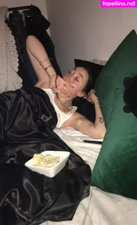 Noah Cyrus OnlyFans Thumbnail #AgFnBHaW2C