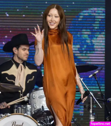 Noahcyrus Main Profile Photo