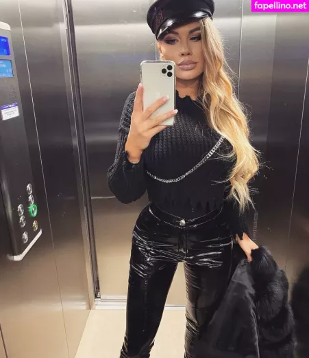 Noele Natalia OnlyFans Thumbnail #ZUz3DSk3CB