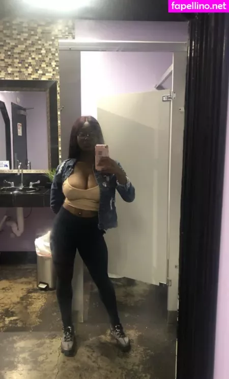 Noelle Kaylahrich OnlyFans Thumbnail #Dhvq227Ouy