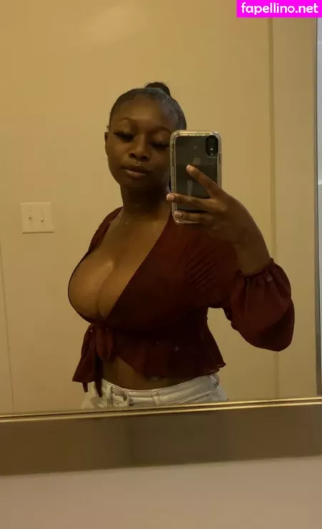 Noelle Kaylahrich OnlyFans Thumbnail #JId92CEXy5