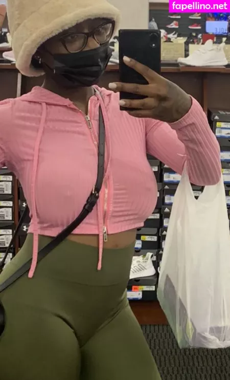 Noelle Kaylahrich OnlyFans Thumbnail #vMaxD0jTVW