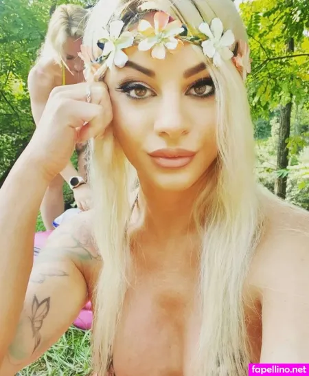 Noemi Blonde OnlyFans Thumbnail #QXkwqE8MKI