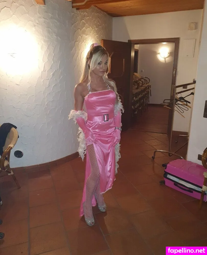 https:, noemiblonde, noemiblonde_thequeen Nude Leaked OnlyFans Photo #ueBsr77o6R