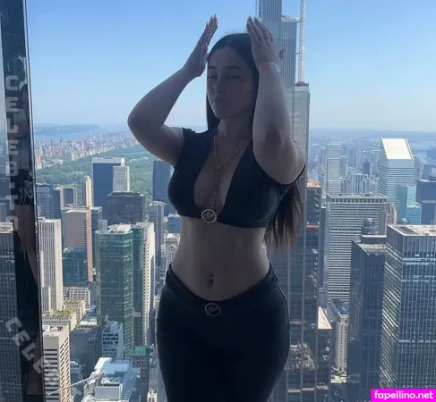 Noemi Guarneri OnlyFans Thumbnail #Otp3xcyBGj