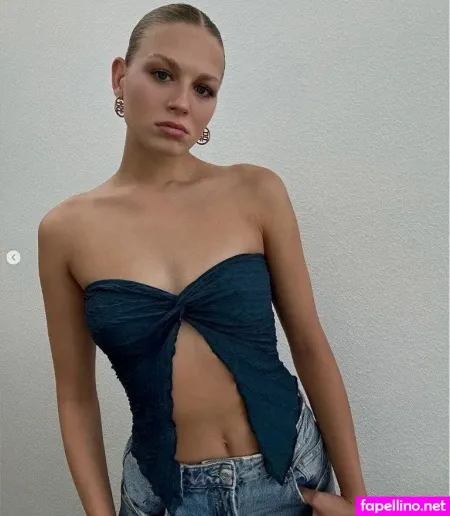 Noemi Peschel OnlyFans Thumbnail #9jgSySktqd