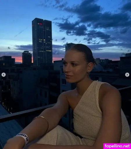 Noemi Peschel OnlyFans Thumbnail #EVLkUVVDS3