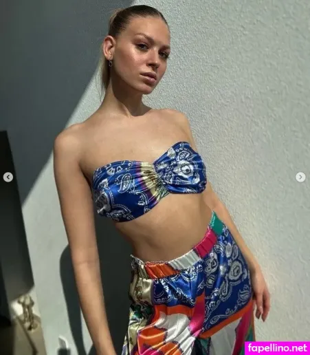 Noemi Peschel OnlyFans Thumbnail #SgenFAMUCx