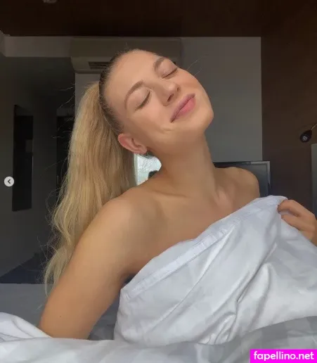 Noemi Peschel OnlyFans Thumbnail #c8W06mmHzD