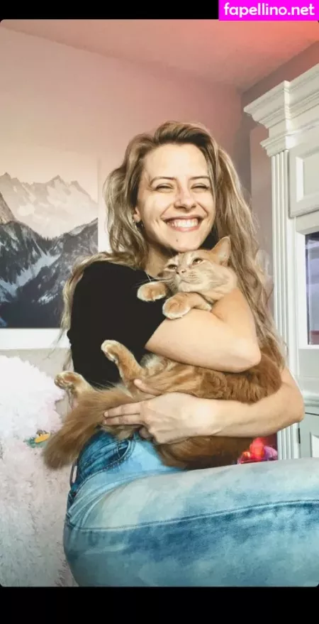 Noisybutters OnlyFans Thumbnail #KM8fv95Lsm