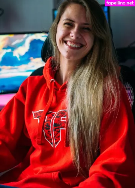 Noisybutters OnlyFans Thumbnail #LuP5WY5uaj