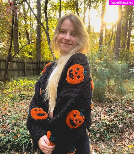 Noisybutters OnlyFans Thumbnail #v4fIVxoHmE