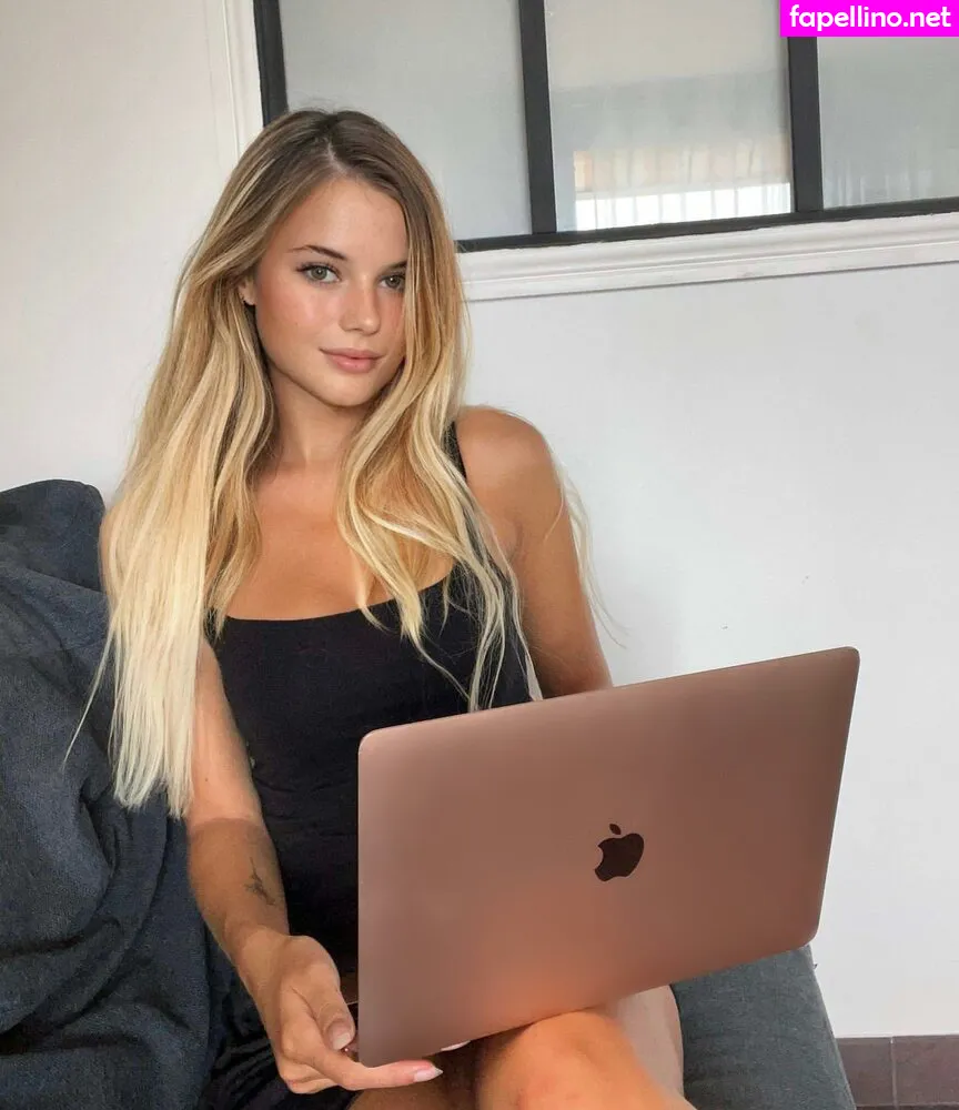 nolwenn, nolwenn_dls Nude Leaked OnlyFans Photo #IIWbE3vQC2