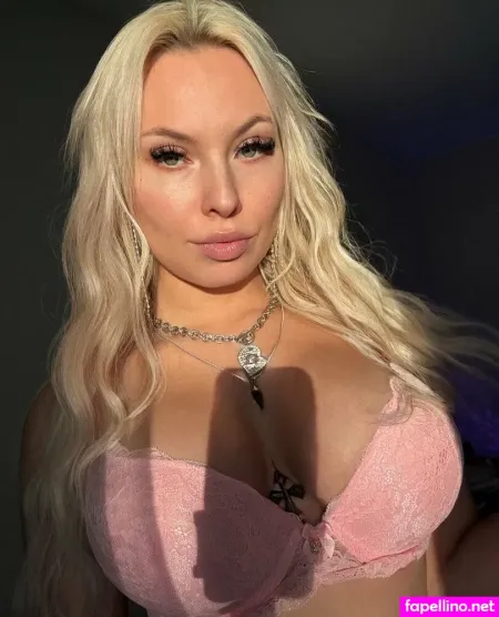 Nooraalexanndra Main Profile Photo