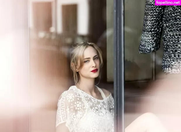 Nora Arnezeder OnlyFans Thumbnail #pnpNdLMsLW