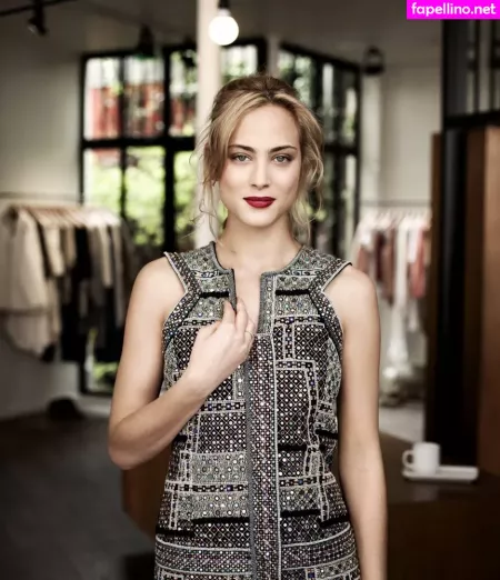 Nora Arnezeder OnlyFans Thumbnail #t32PyeGNSU