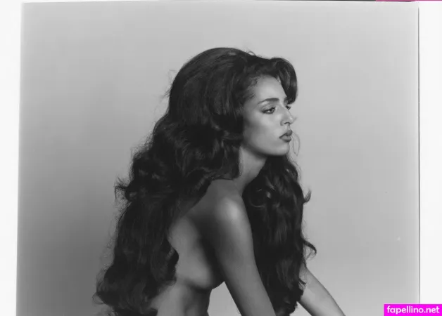 Nora Attal OnlyFans Thumbnail #QGOSovjua3