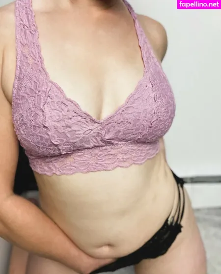 Norah Nickola OnlyFans Thumbnail #rTL1Q0lN9b