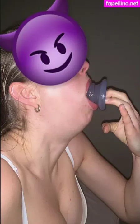 Norwegianhotwifey OnlyFans Thumbnail #dxpiKFQQUg