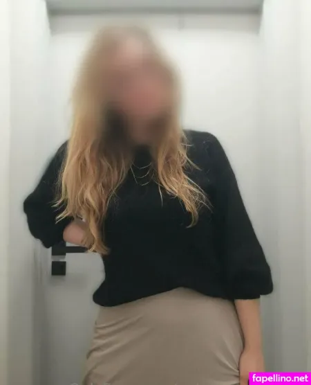 Not So Good Wife OnlyFans Thumbnail #r1lSXt3flu