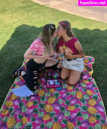 Notsosombersarah OnlyFans Thumbnail #xVBh6jmQBe