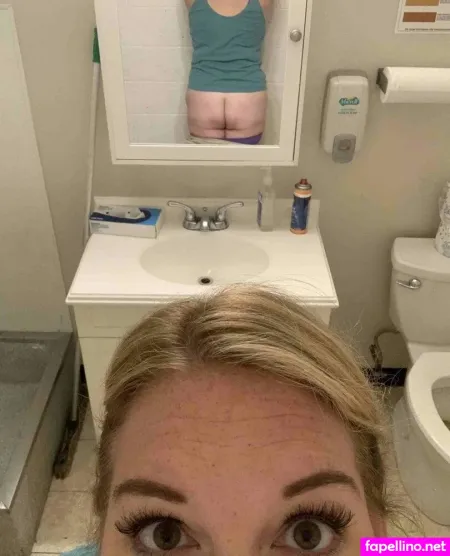 Notyouraveragejen8 OnlyFans Thumbnail #4AR8rdnw09