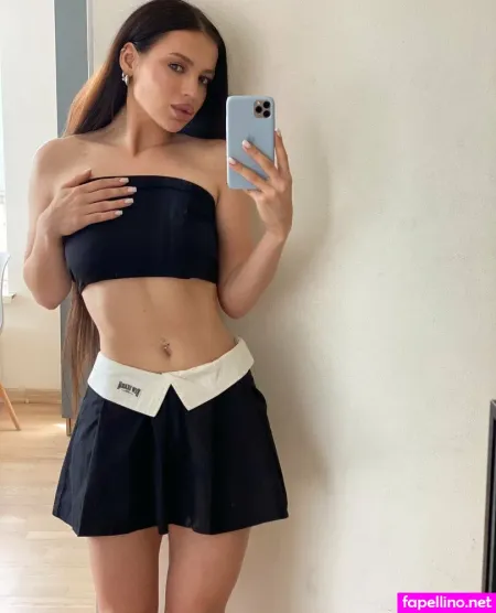 Notyourrina OnlyFans Thumbnail #R04SF84lGK