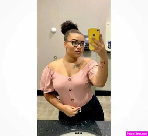 Nova Nicole OnlyFans Thumbnail #2MX4NPlhQA