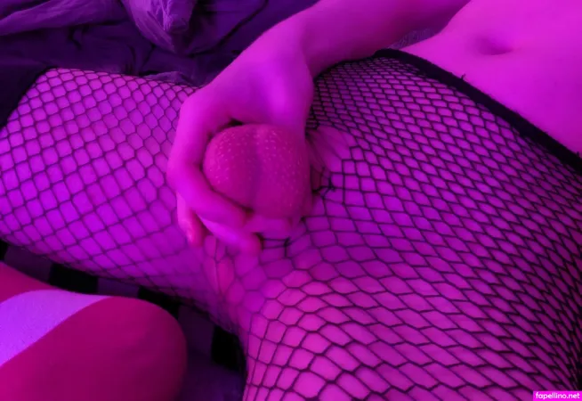 Novaberri OnlyFans Thumbnail #5rWJnLajLp