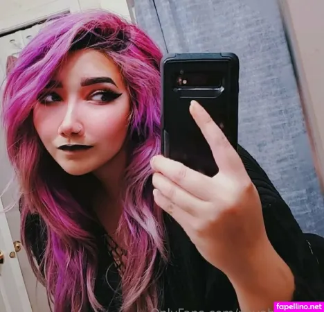 Novahazefree OnlyFans Thumbnail #CmImHTqgSz