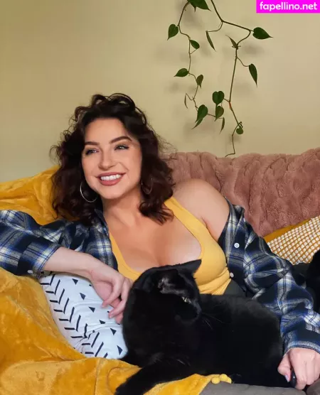 Novaleesi OnlyFans Thumbnail #eDXUovrwdu