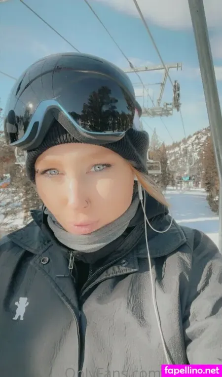 Novasleeps OnlyFans Thumbnail #Mo3ngB0s0t