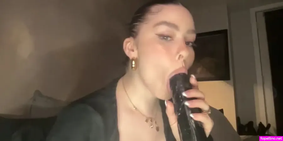 Novavangogh OnlyFans Thumbnail #hnn8SbH71j