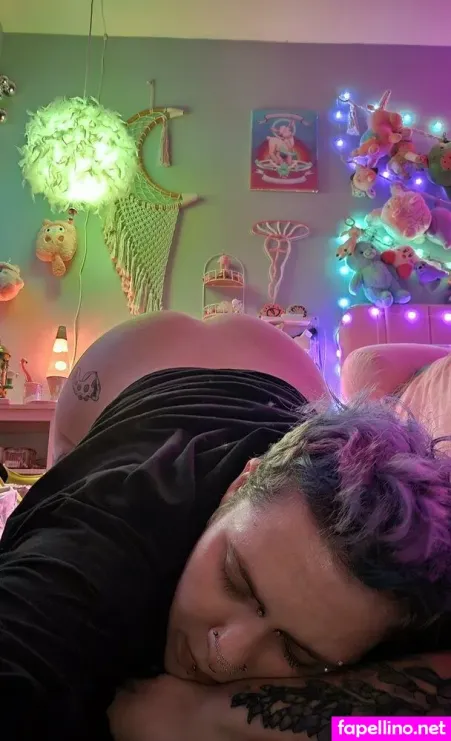 Noxxielumos OnlyFans Thumbnail #1O5PPI4DIS