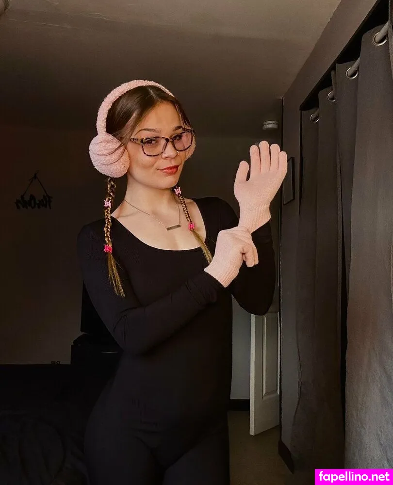 nsfw-chloe, perfect_angelgirl Nude Leaked OnlyFans Photo #YR39YKpfEr