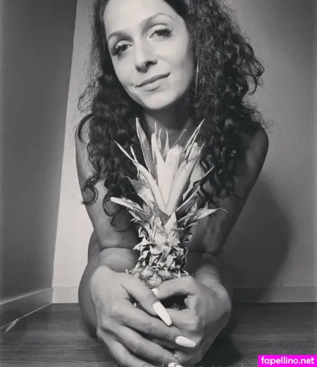 Nudenana OnlyFans Thumbnail #1pHOuONU3f