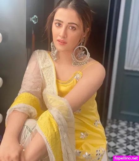Nupur Sanon OnlyFans Thumbnail #7hunWrMgSF
