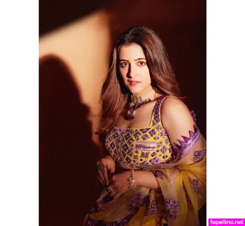Nupur Sanon OnlyFans Thumbnail #IKdqEvNh6b