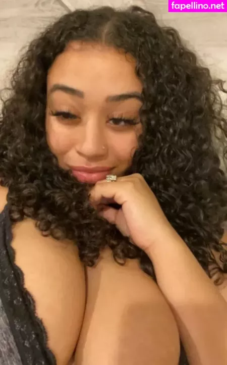 Nuria Depina OnlyFans Thumbnail #Xyyn1BDpzG