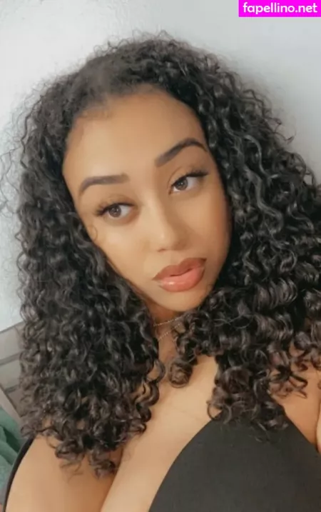 Nuria Depina OnlyFans Thumbnail #kxHtyYkJO8