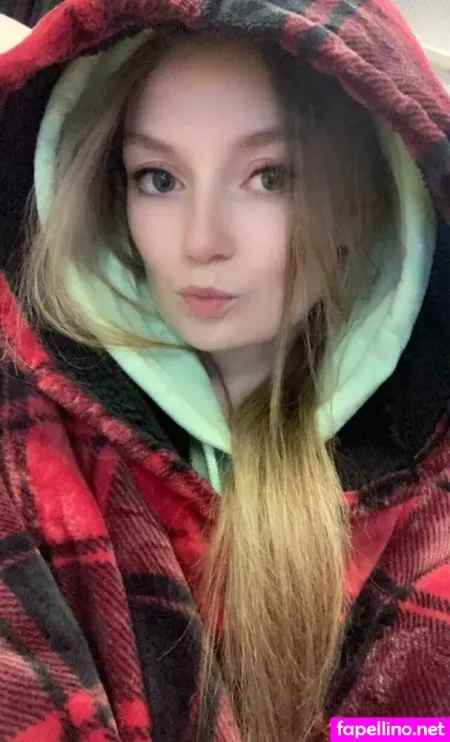 Nurse Julia OnlyFans Thumbnail #HnwiIjjo5O