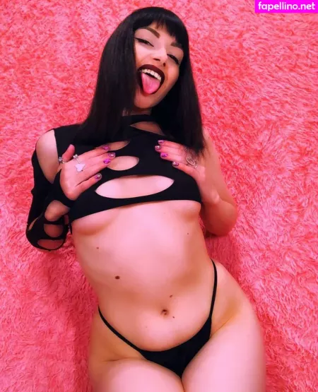 Nutellows OnlyFans Thumbnail #qIftWXhtRM