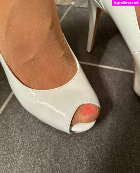 Nylon Executive OnlyFans Thumbnail #cccumKnpts