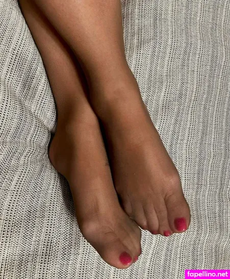 Nylonfeetdreams OnlyFans Thumbnail #X1ZBoeD3ga