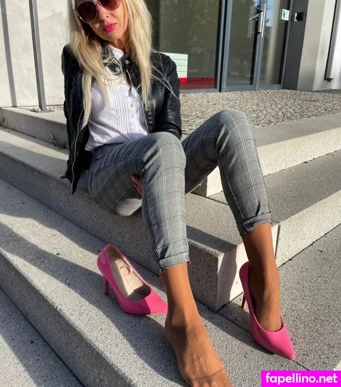 nylons.czech.lady, nylons_czech_lady Nude Leaked OnlyFans Photo #3xljIM6RW8