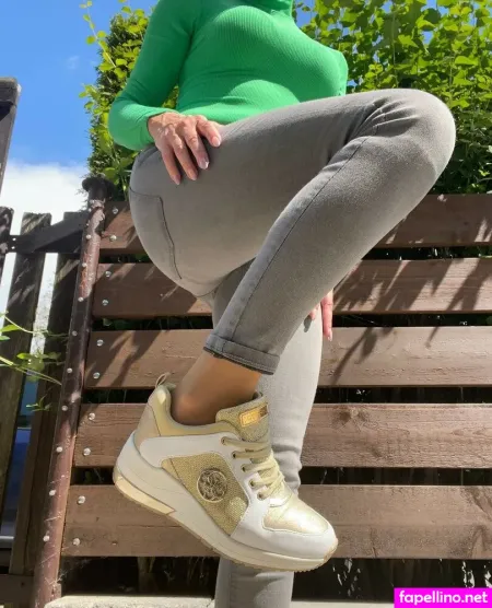 Nylons Czech Lady OnlyFans Thumbnail #USnBuyJ4WA